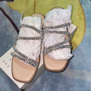 Estelle sandals